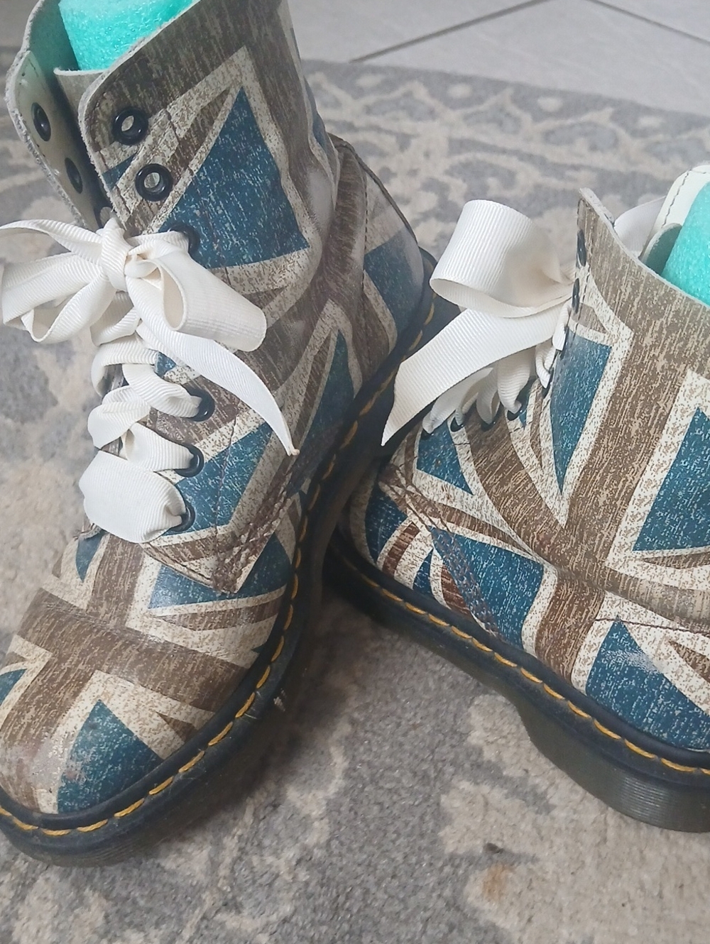 Doc. Martins - Picture 6 of 6